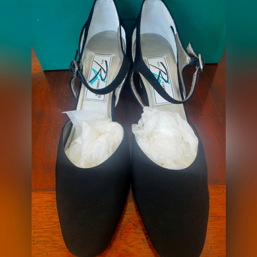 Black dress shoe